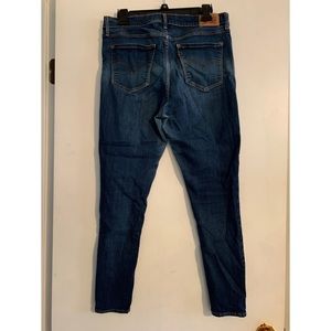 Levi’s High Rise Super Skinny 720